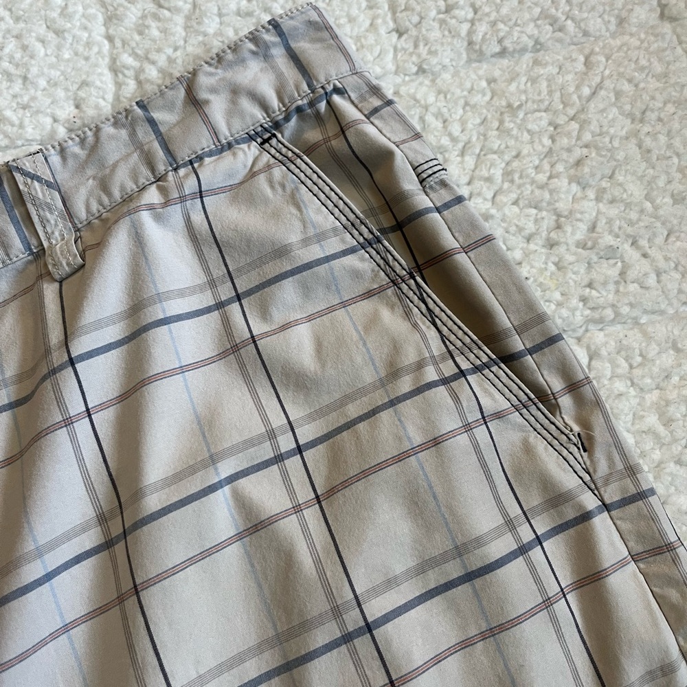 Adidas khaki stretch plaid shorts - Picture 3 of 14